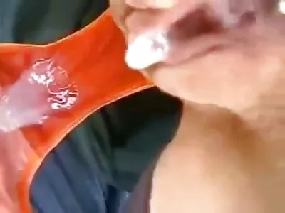 અદભૂત છોકરી એક dildo ચાટવું ગુજરાતી સેકસી વીડિયા છે